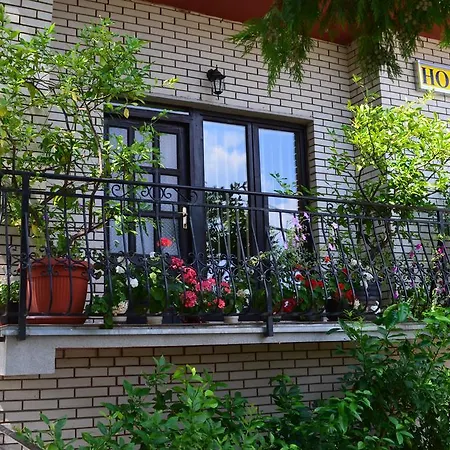 Smestaj - Sobe Marvel Hostel Ni