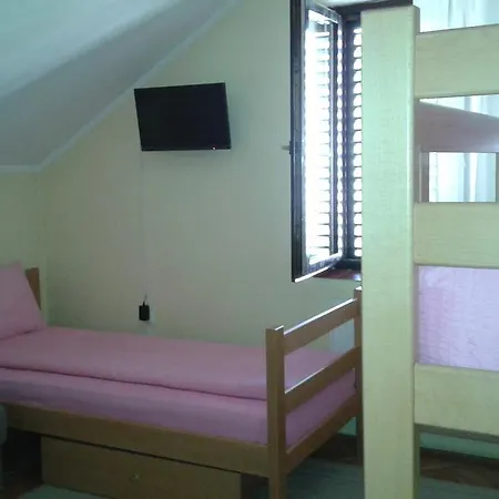 Hostel Smestaj - Sobe Marvel *